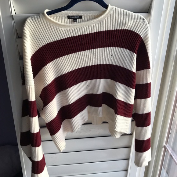 Fashion Nova Sweaters - 🪲 Fashion Nova striped distressed sweater